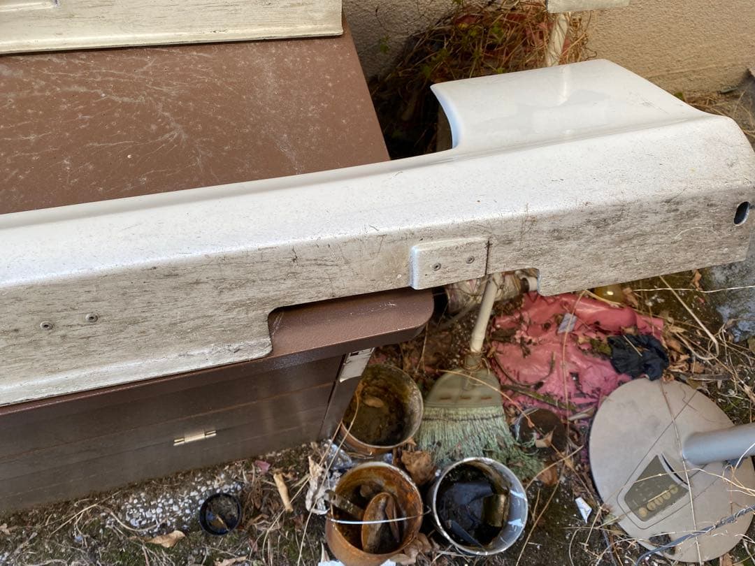 S14前期シルビアの純正型の左右のサイドスカート