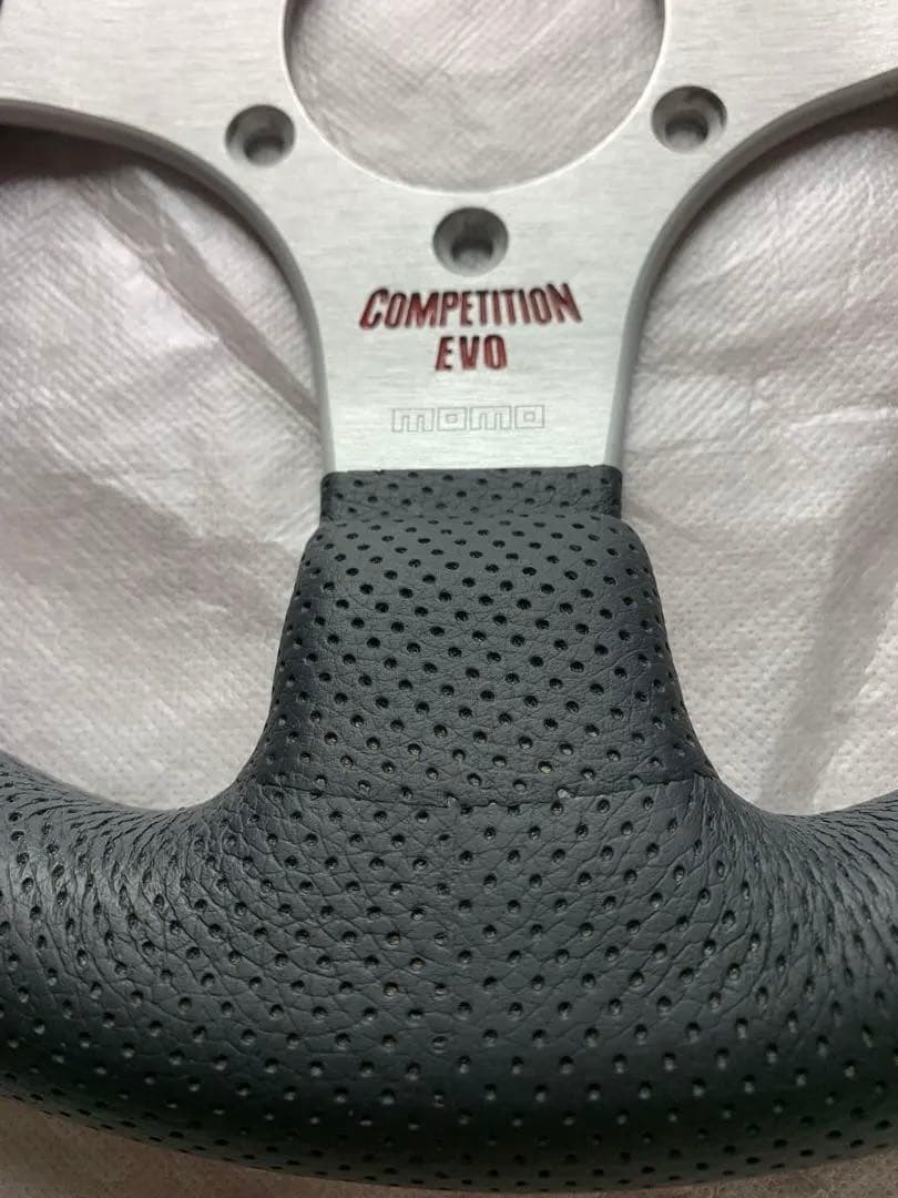 MOMO competition evo 32φ美品！