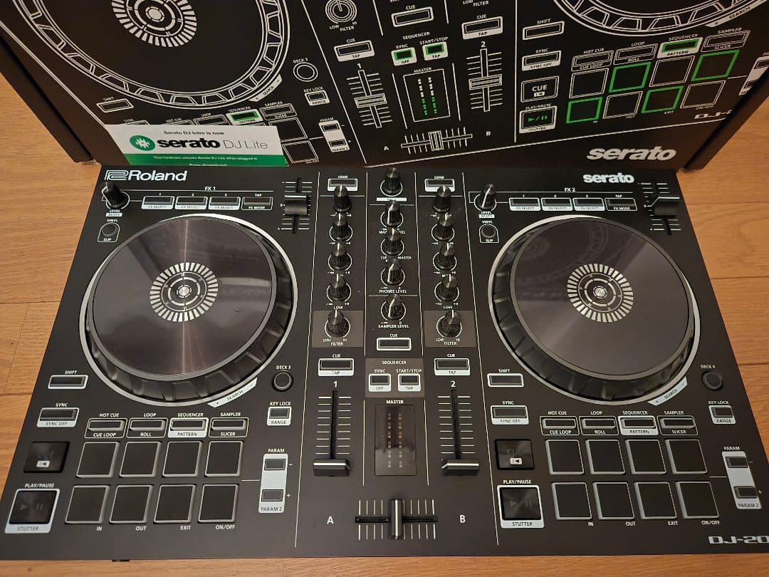 Roland　DJ-202