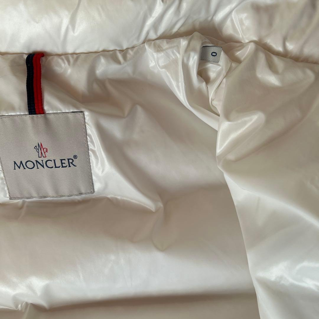 MONCLER ホワイト ダウンジャケット