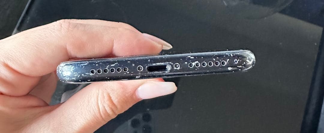 Apple iPhone XR ブラック 画面ひびあり