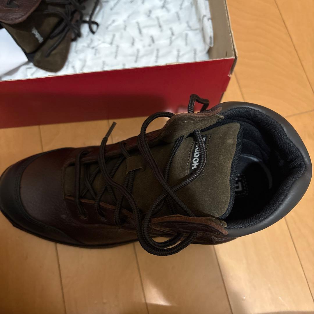 珍*様様 Reebok 安全靴 ブラウン