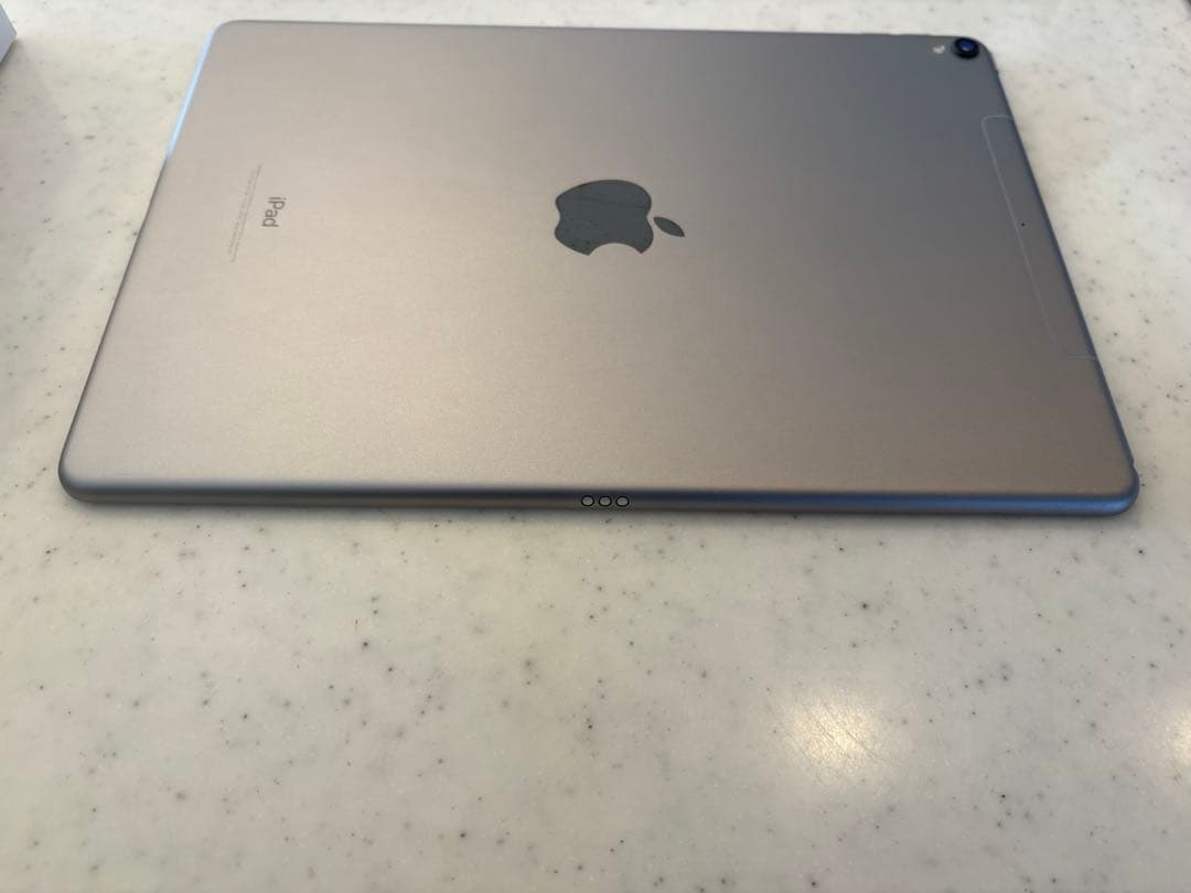 iPad Pro 10.5 セルラー スペースグレイ64GB SIMフリー93%