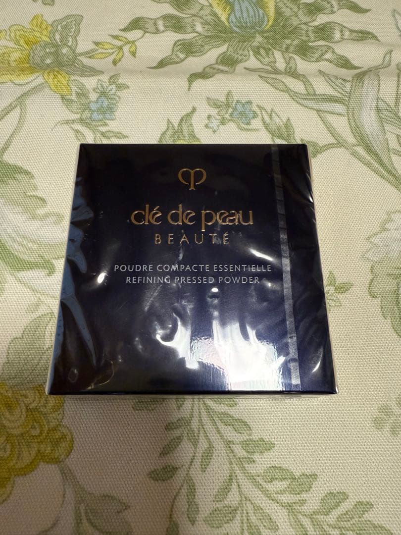 クレ・ド・ポーボーテ　プードルコンパクトエサンシエルn フェイスパウダー5g