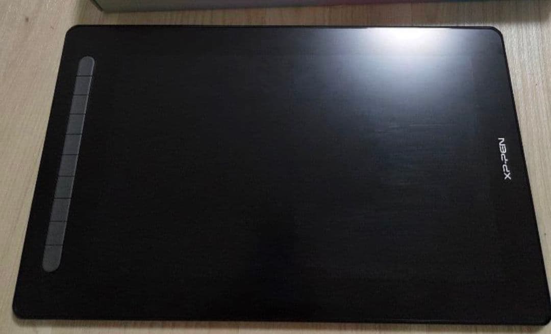 XP-PEN　液タブ　16インチ