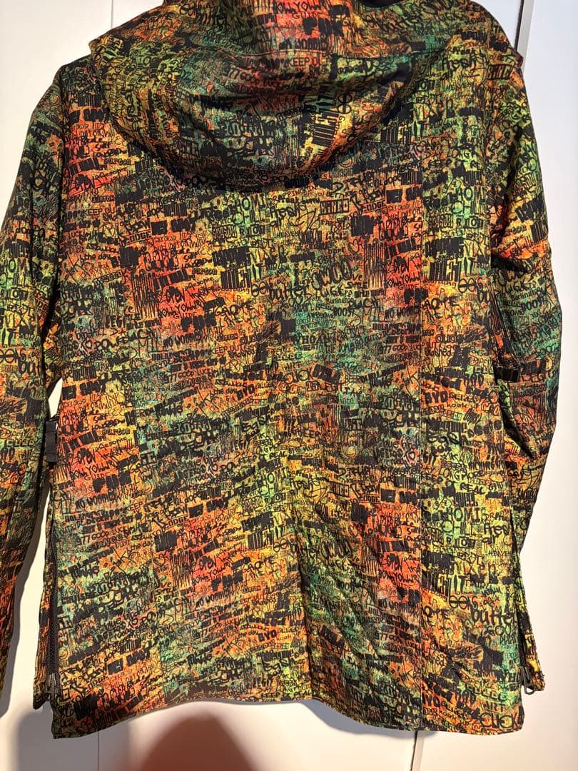 burton スノーボードウェア　レディース ジャケットM　パンツS 上下セット