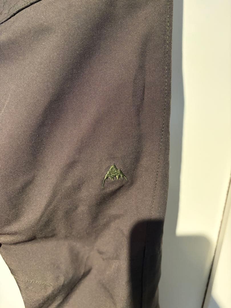 burton スノーボードウェア　レディース ジャケットM　パンツS 上下セット