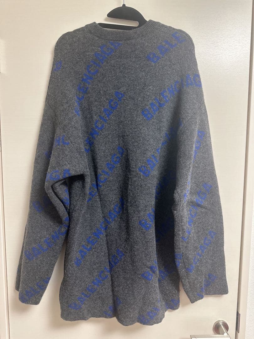 BALENCIAGA ロゴニット