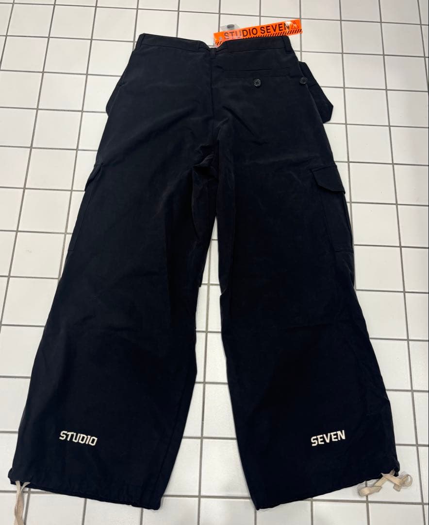 【年末特別価格】STUDIO SEVEN ブラックカーゴパンツ