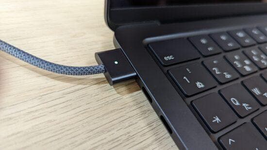 美品MacbookAir M2 2022 13” 8GB・512GBミッドナイト