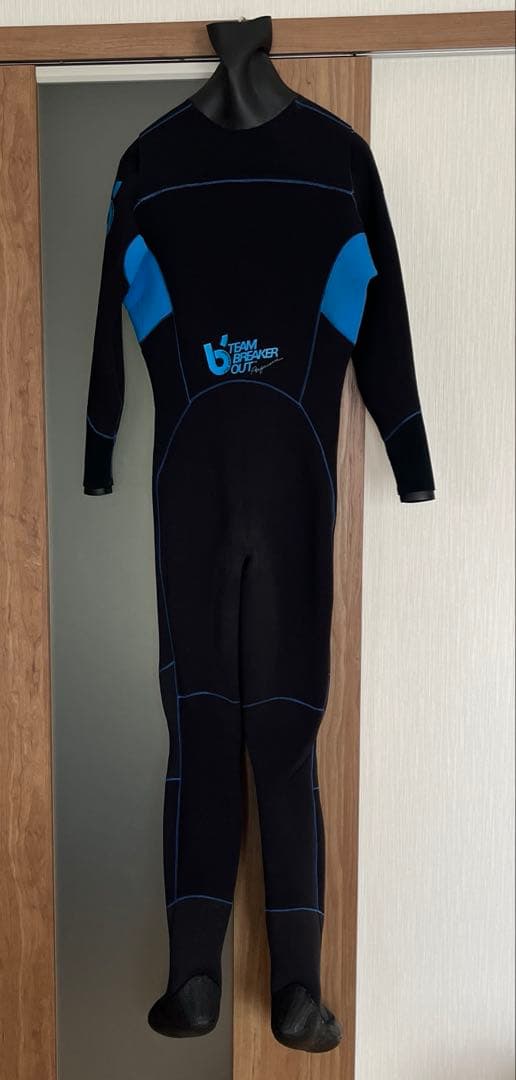 ブレーカーアウト　スーパーウルトラ　ライトドライスーツ　ブーツ付き　サーフィン