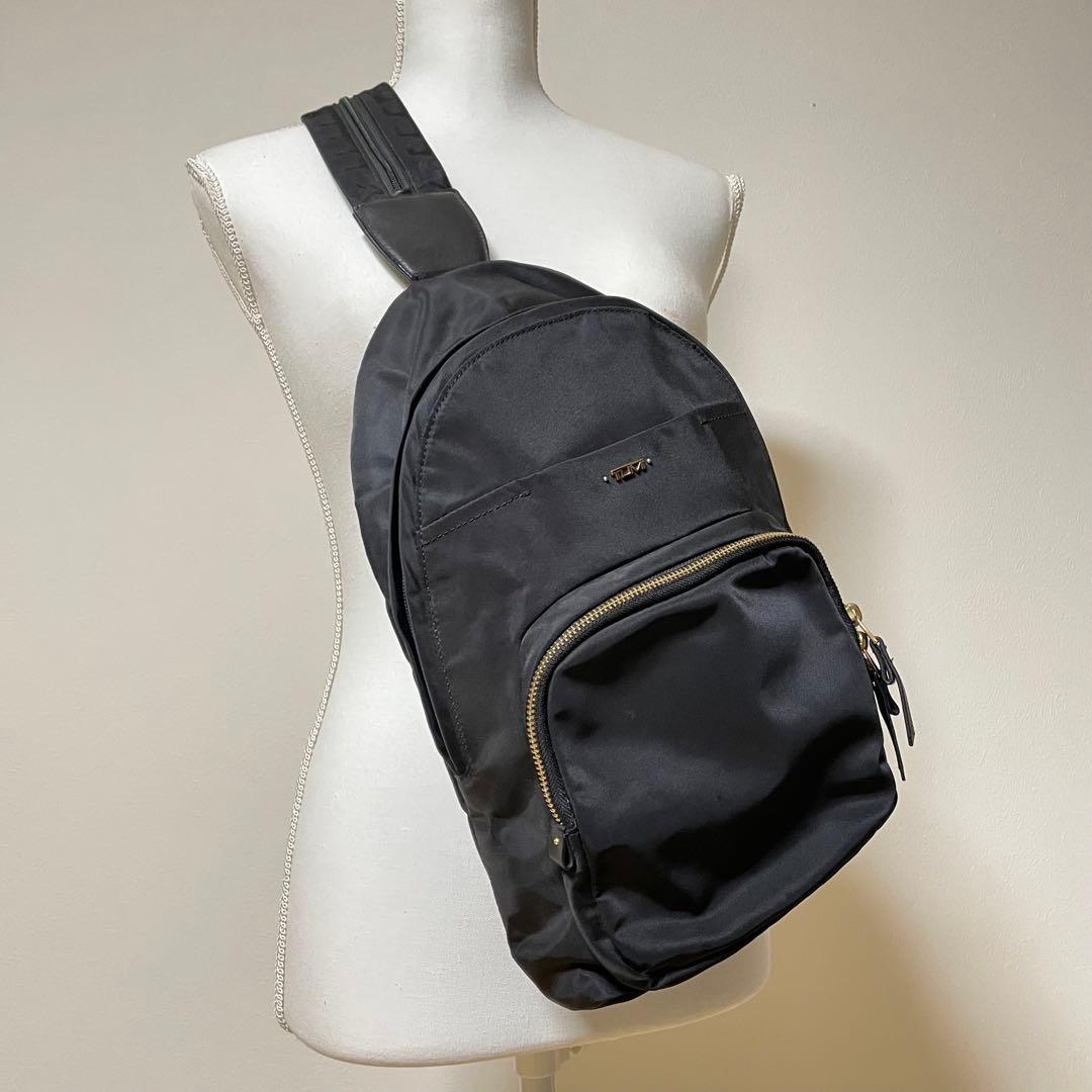 美品✨トゥミ ナイロンクロスボディバッグ ミニリュック レディース TUMI