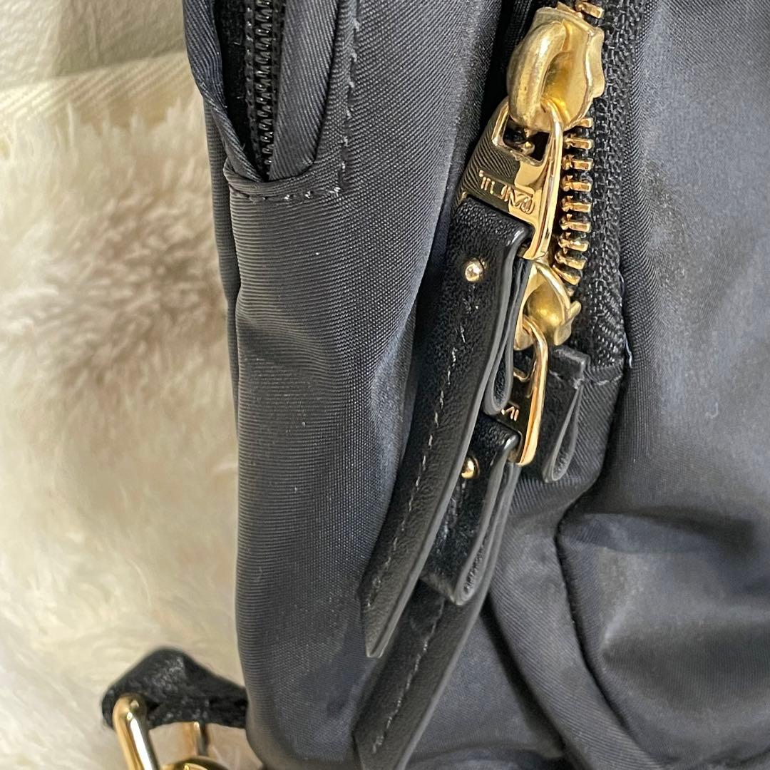 美品✨トゥミ ナイロンクロスボディバッグ ミニリュック レディース TUMI