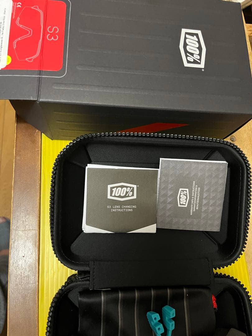 現品限りS3 100%ワンハンドレッド　箱が綺麗