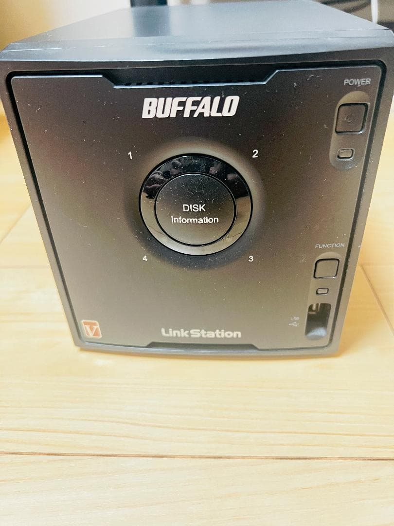 Linkstation LS-QVL5FD 4TB×4=16TB構成