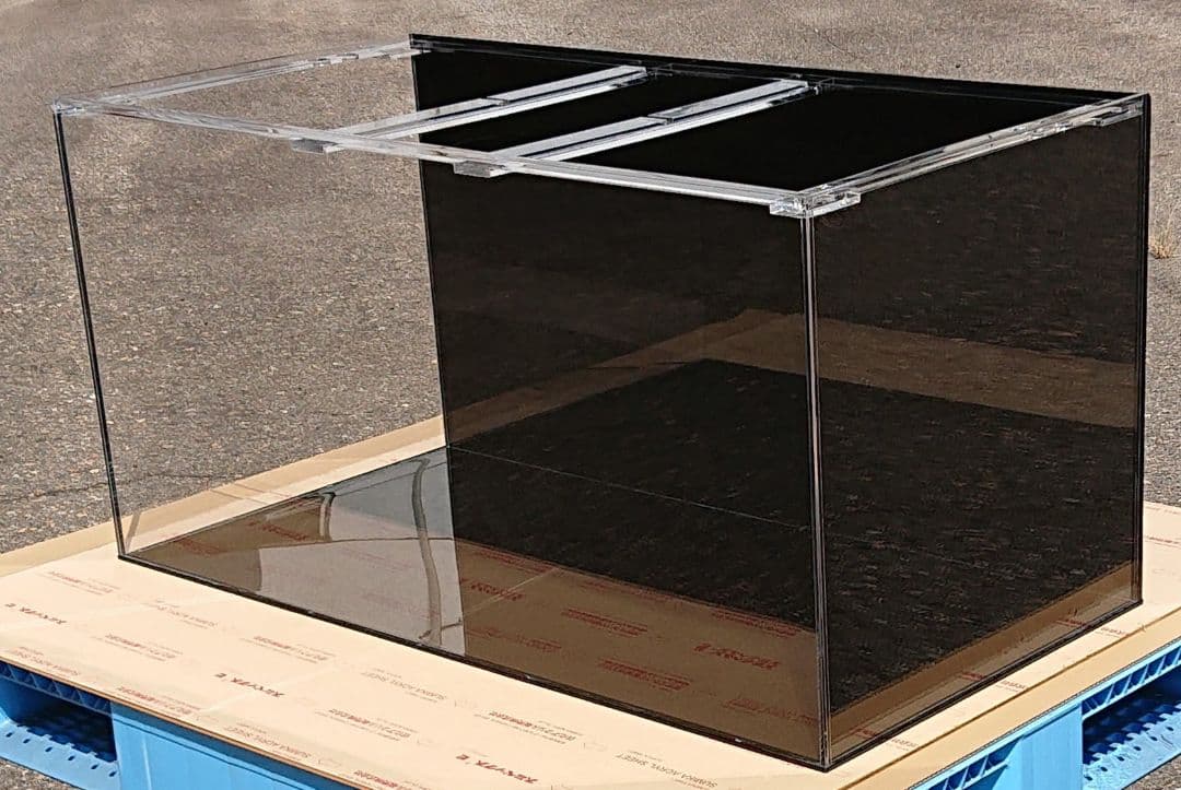 アクリル水槽 W900 D600 H600 二面黒 四面10㍉ 佐川急便発送