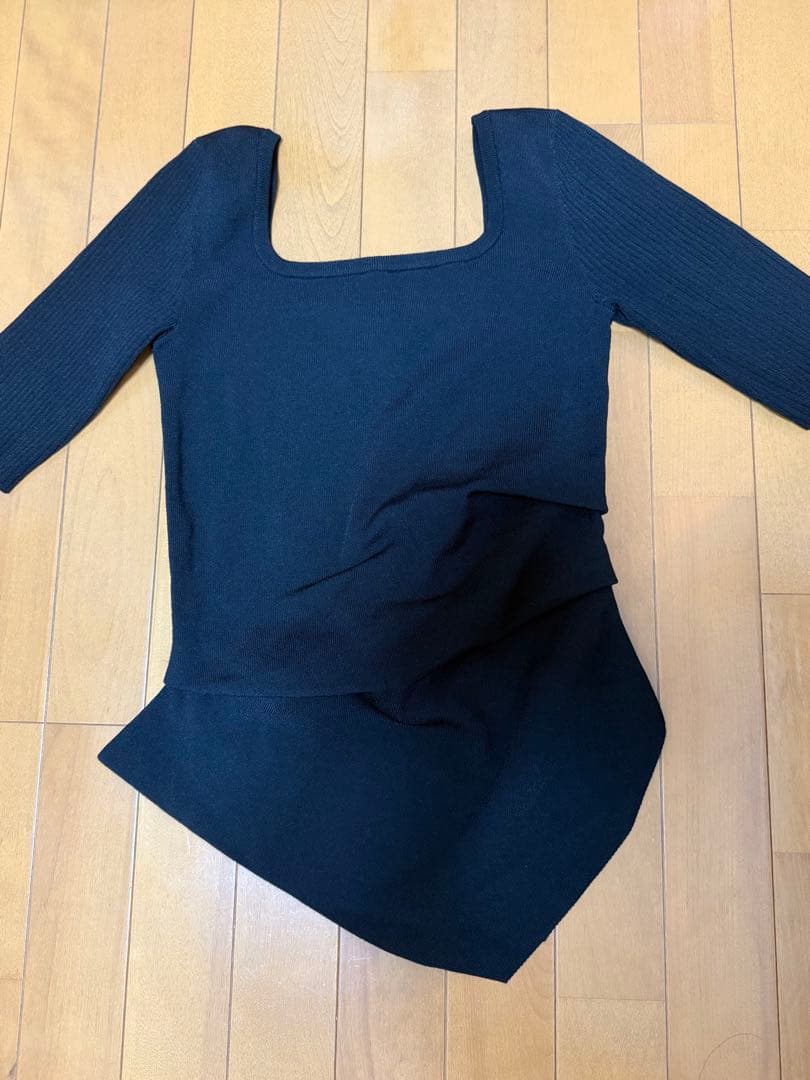 トップス OMMO ASYMME TUCK HALF SLEEVE TOP