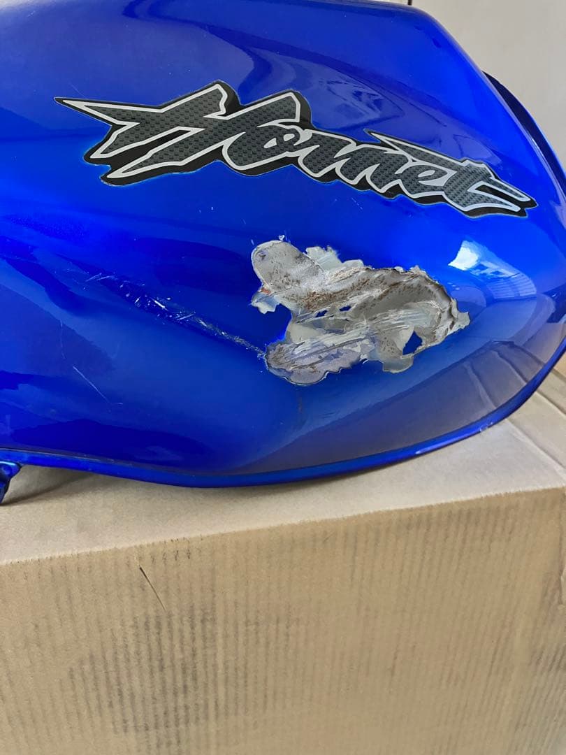 ホンダ　ホーネット250 ガソリンタンク【中期〜後期用】