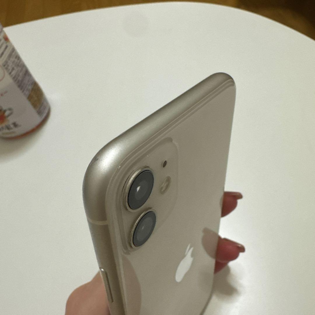 美品　iPhone11 本体　128GB ホワイト