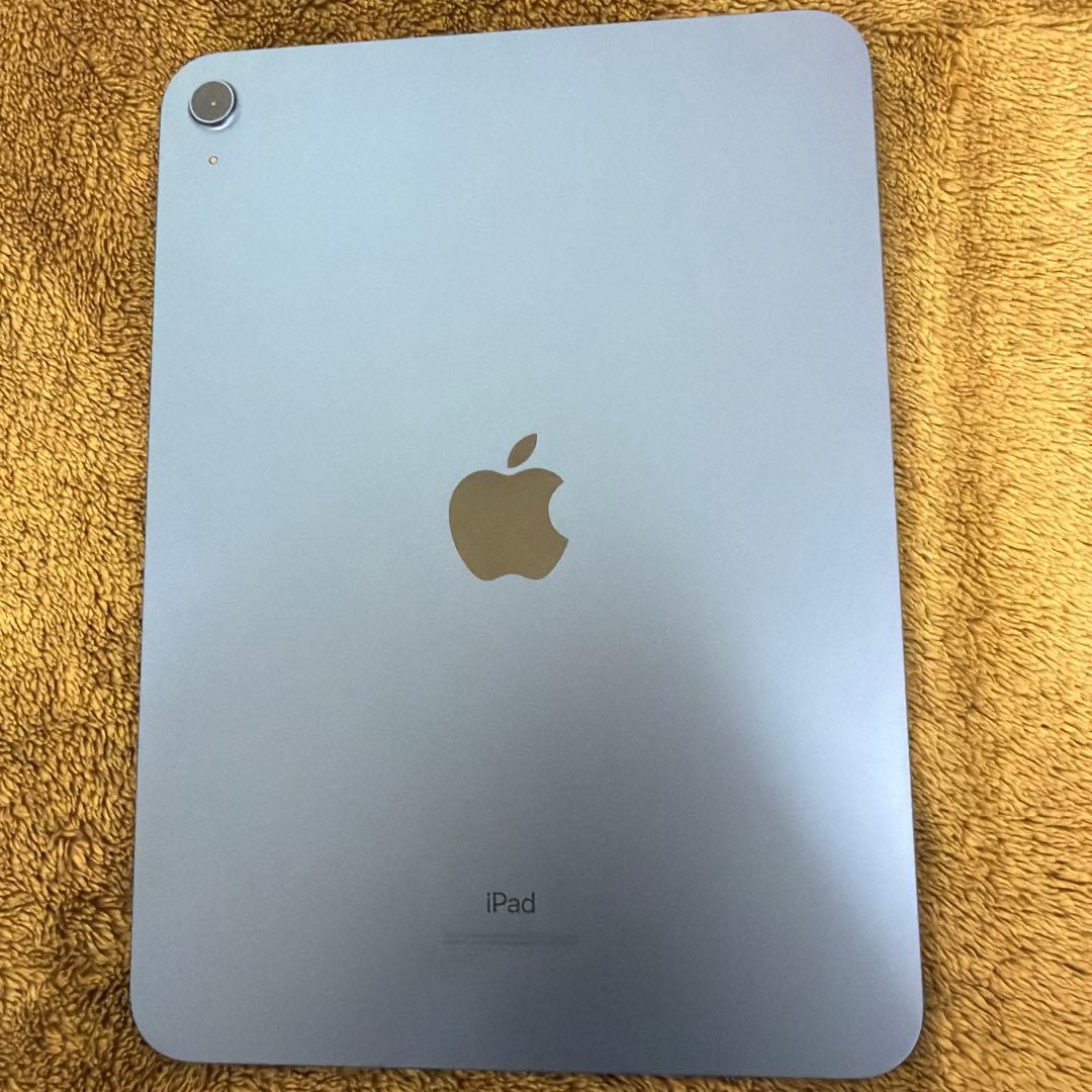 Apple iPad 第10世代10.9インチ 本体 カバー付き