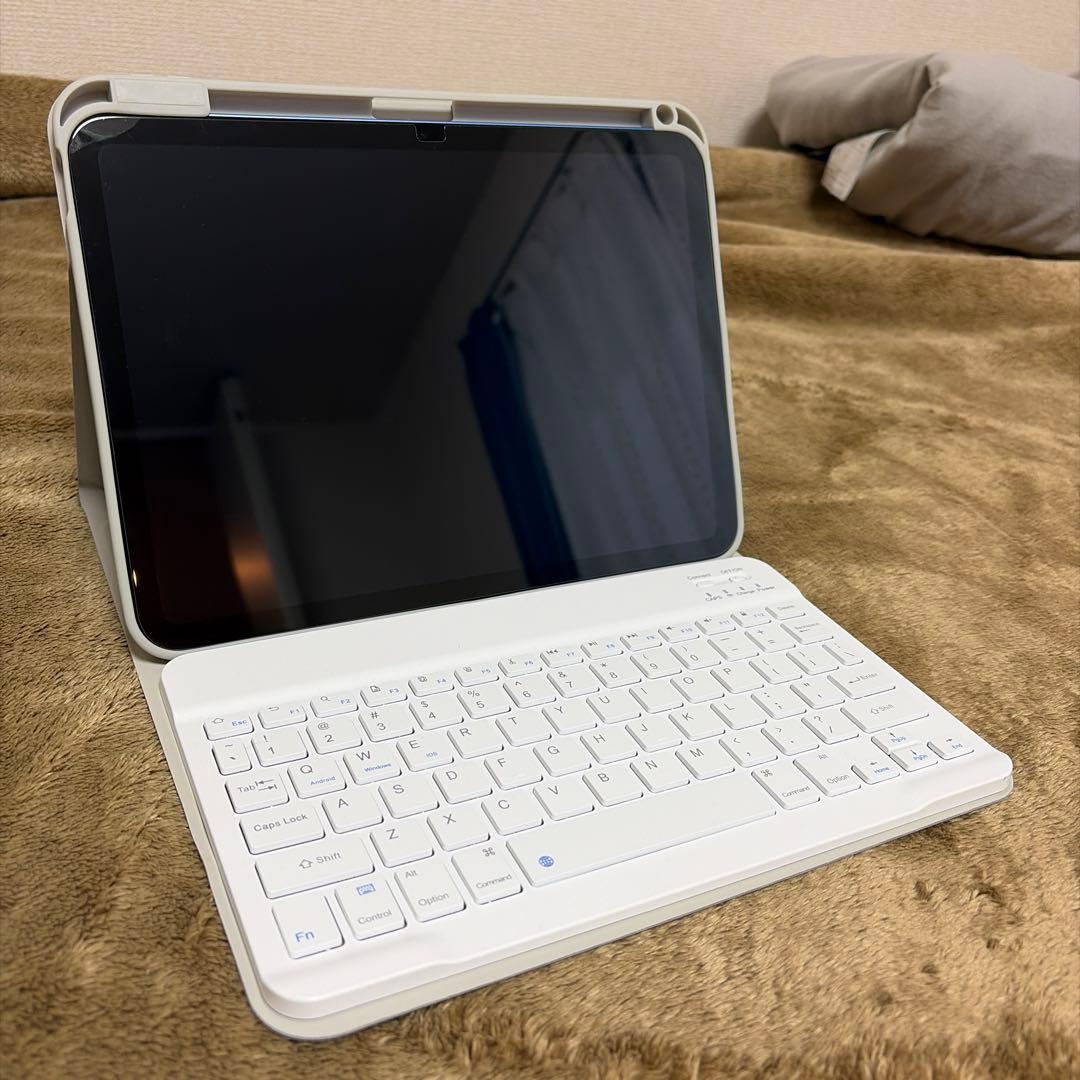 Apple iPad 第10世代10.9インチ 本体 カバー付き