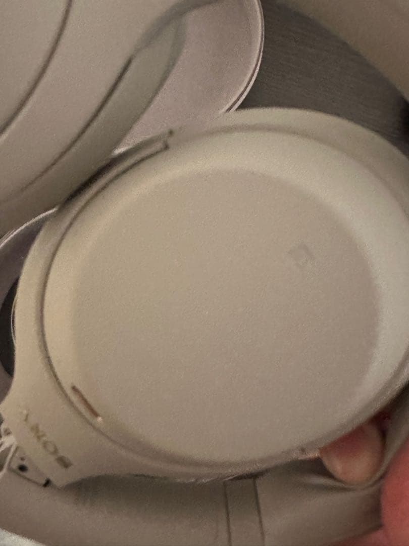 SONY WH-1000XM4 ケース付き