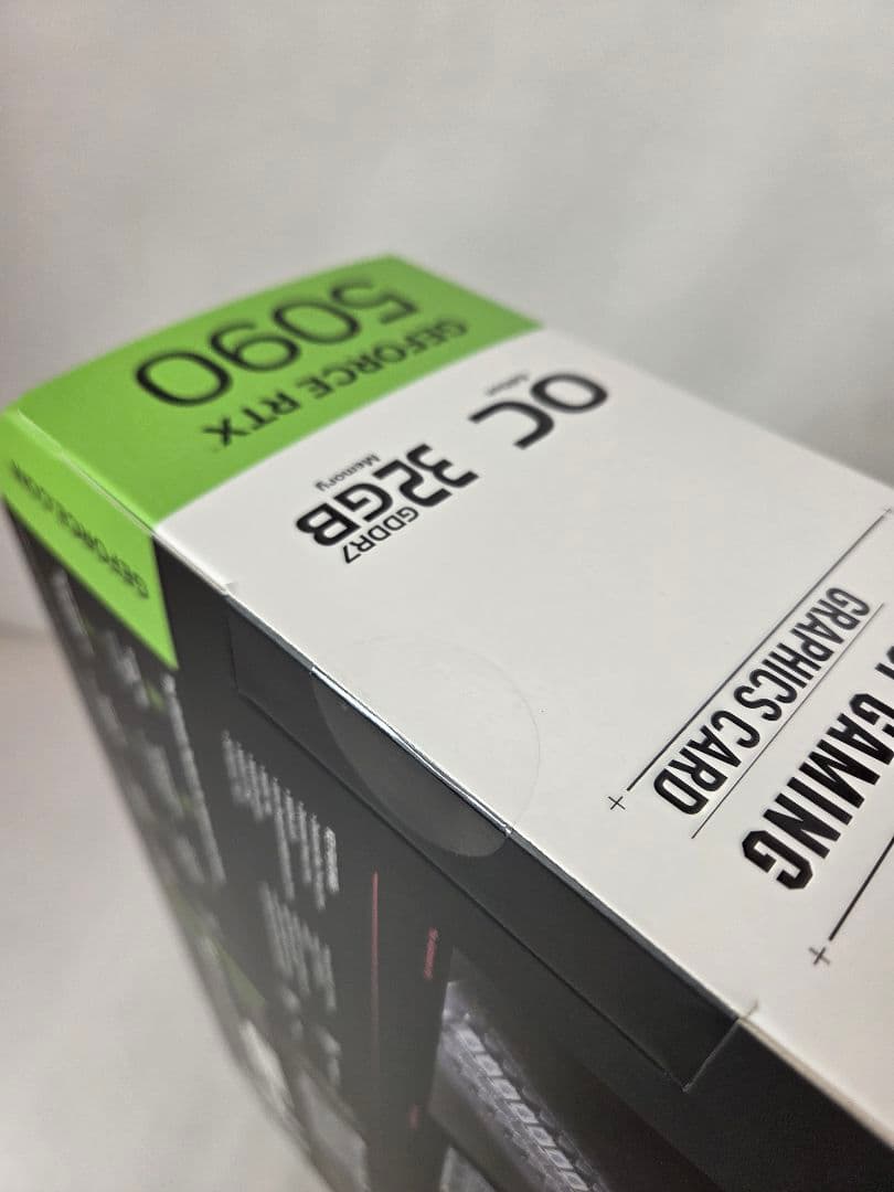 グラフィックボード・グラボ・ビデオカード ASUS TUF Gaming GeForce RTX5090 32GB