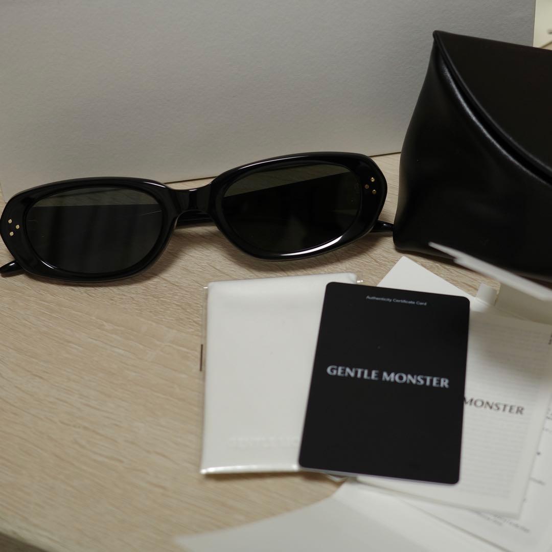 小物 GENTLE MONSTER Ninishe 01