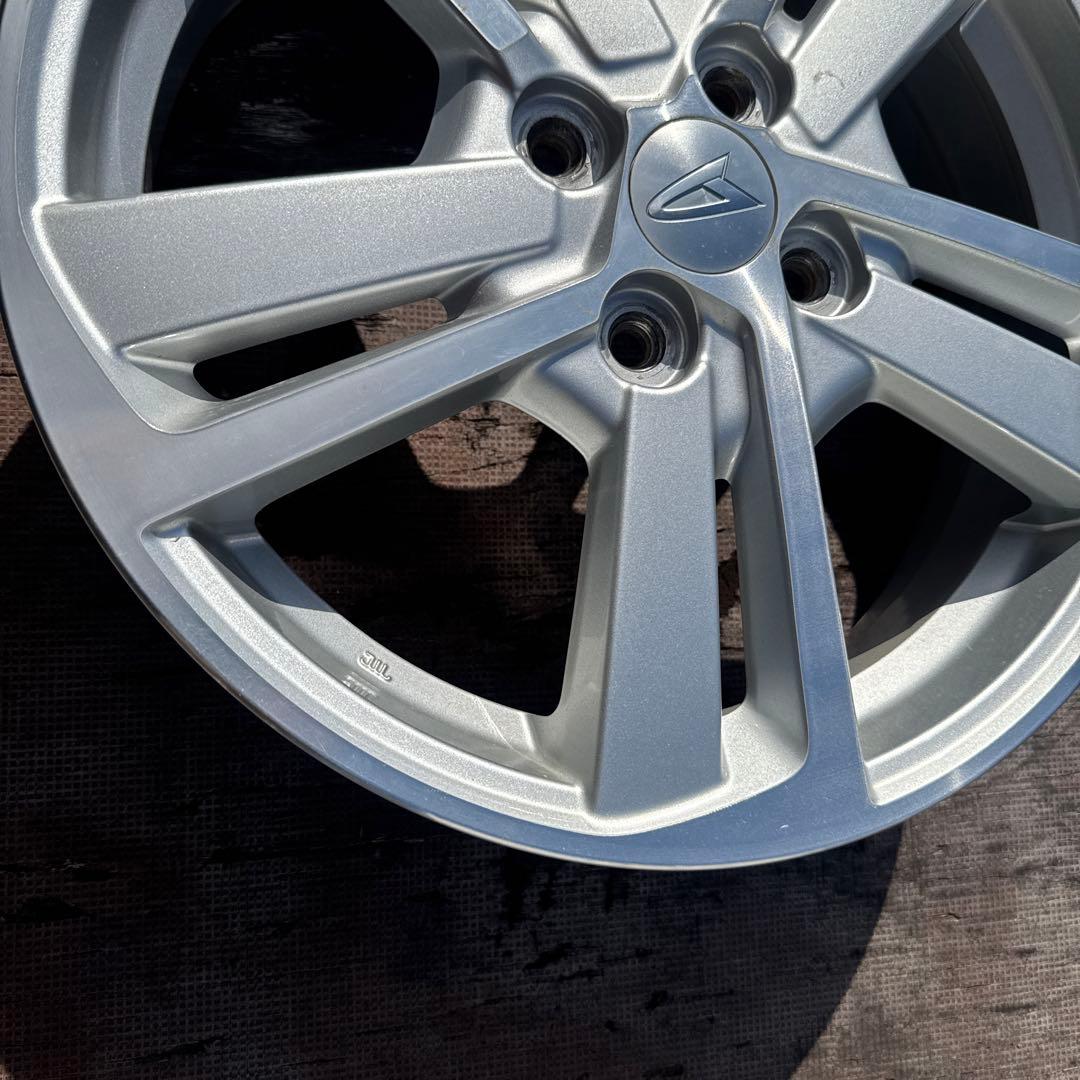 ダイハツ純正ホイール　16インチ