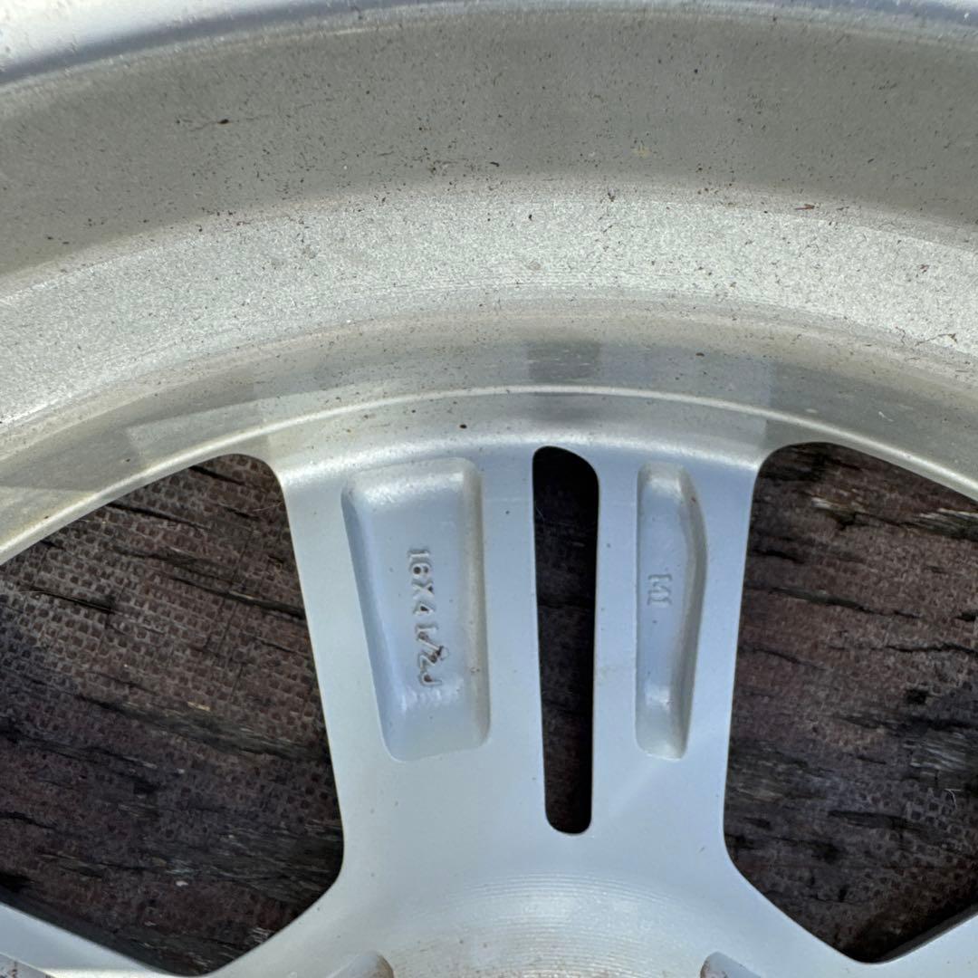 ダイハツ純正ホイール　16インチ