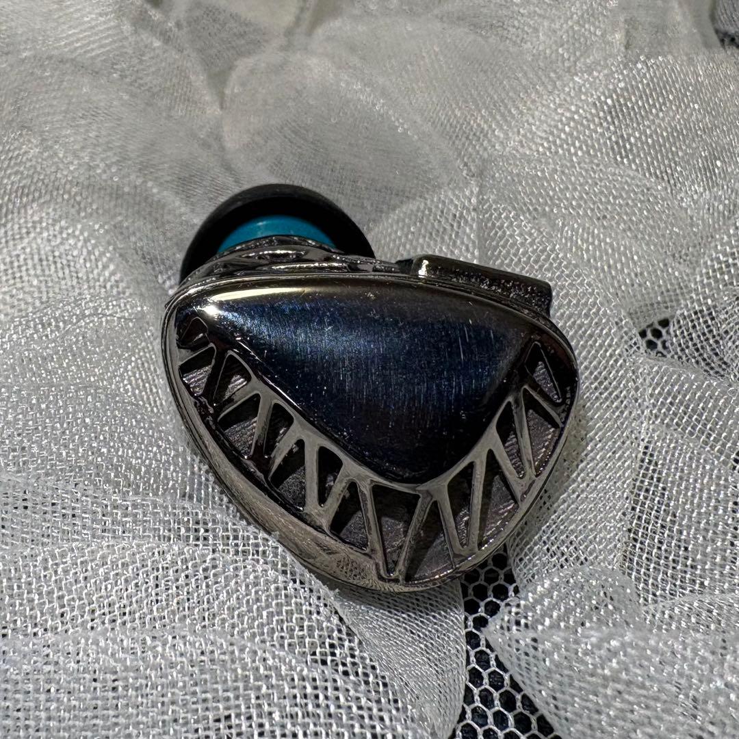 イヤホン Unique melody MAVEN