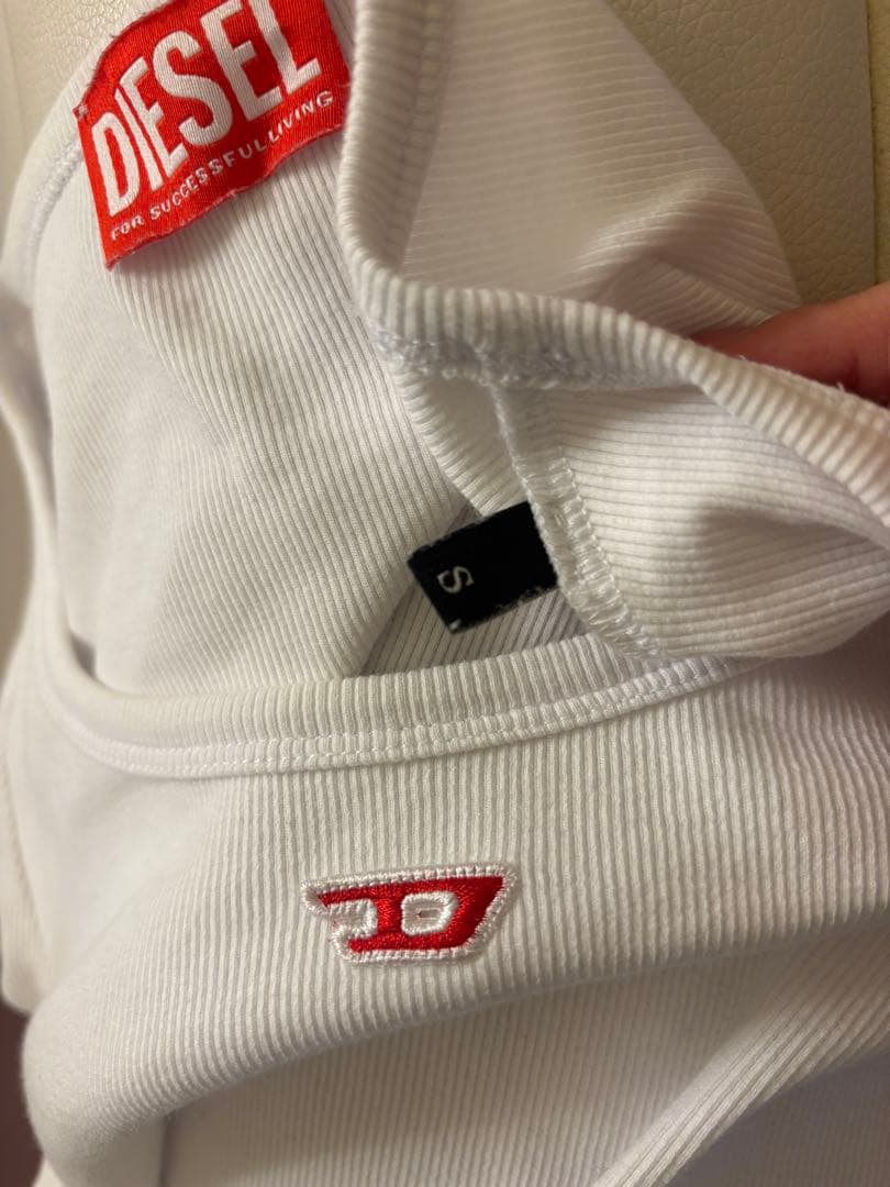 DIESEL ホワイト 長袖 Tシャツ Sサイズ