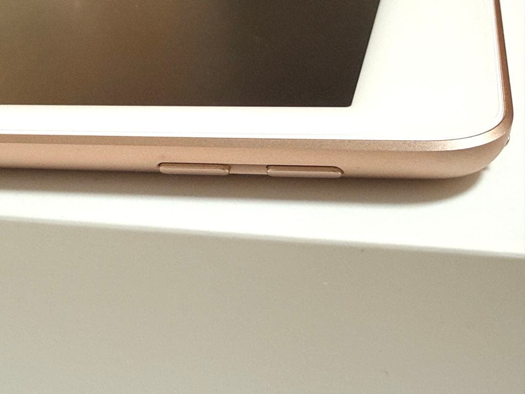 【美品】iPad 32GB ローズゴールド（第6世代） Wi-Fiモデル 稼動品