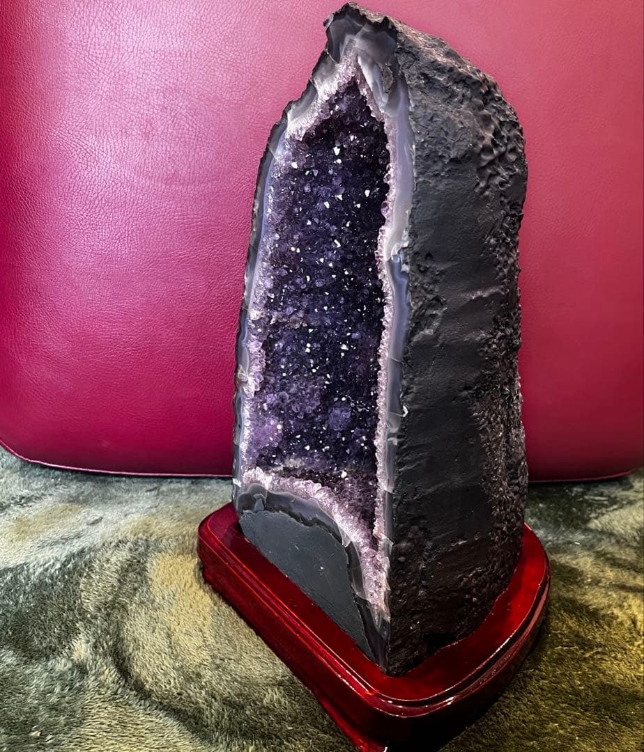 アメジストドーム天然石　原石　高さ約32cm（台座抜き）　9.8kg