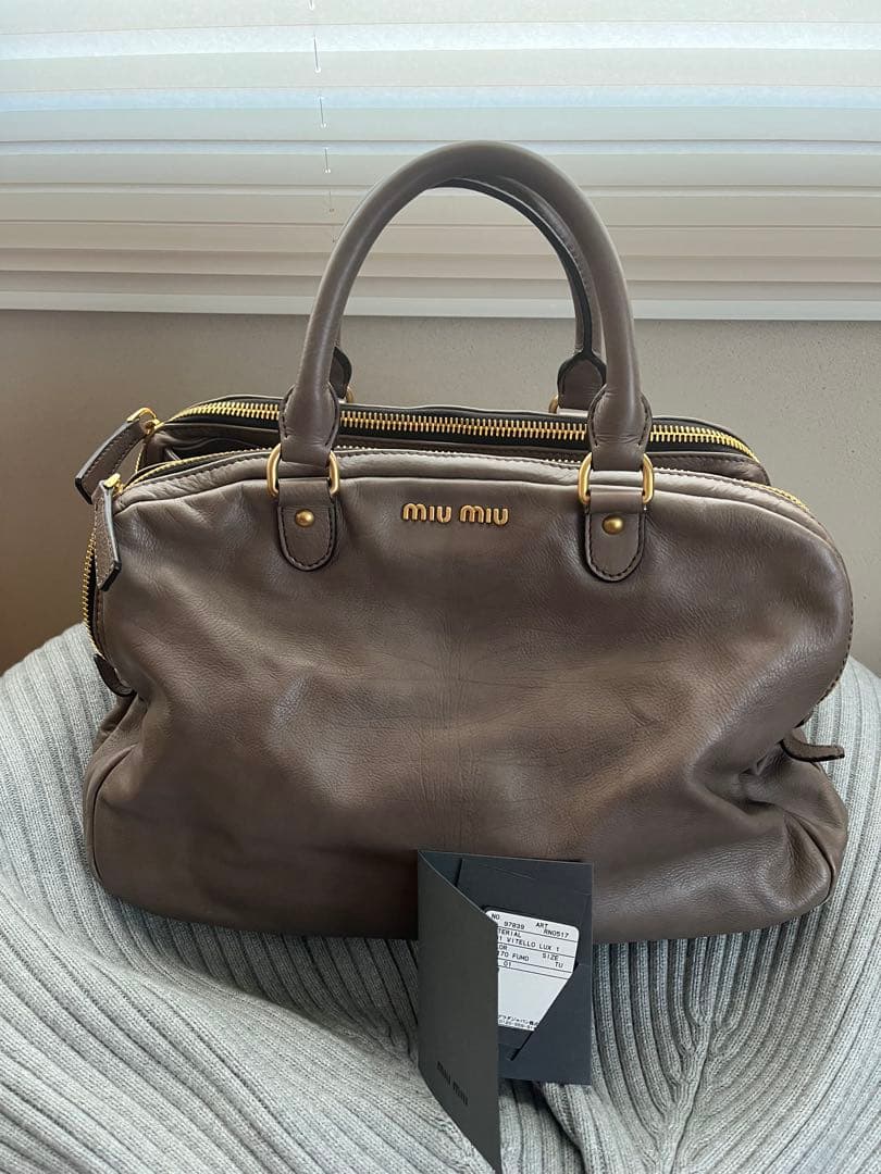 【美品】miumiu バッグ