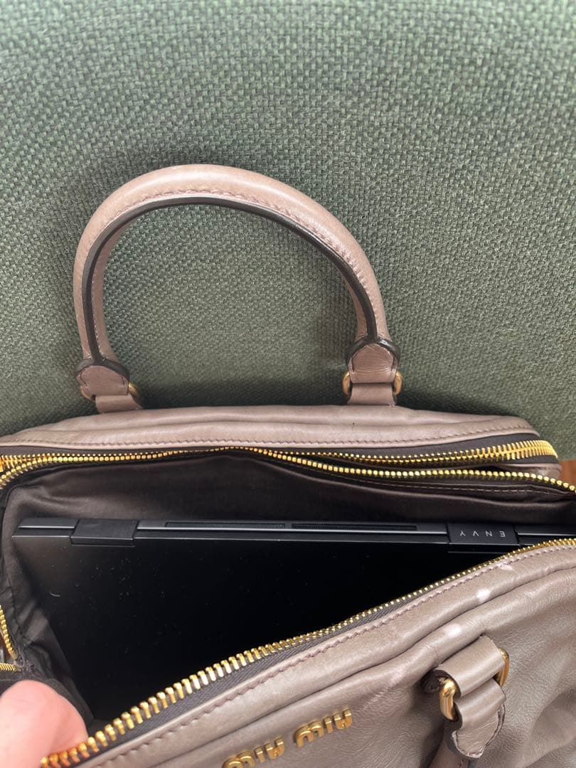 【美品】miumiu バッグ