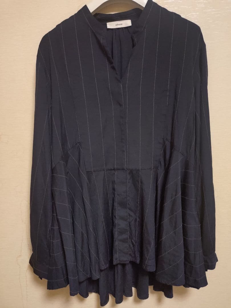 ブライトストライプキーネックブラウス　サイズ38　エブール　ebure