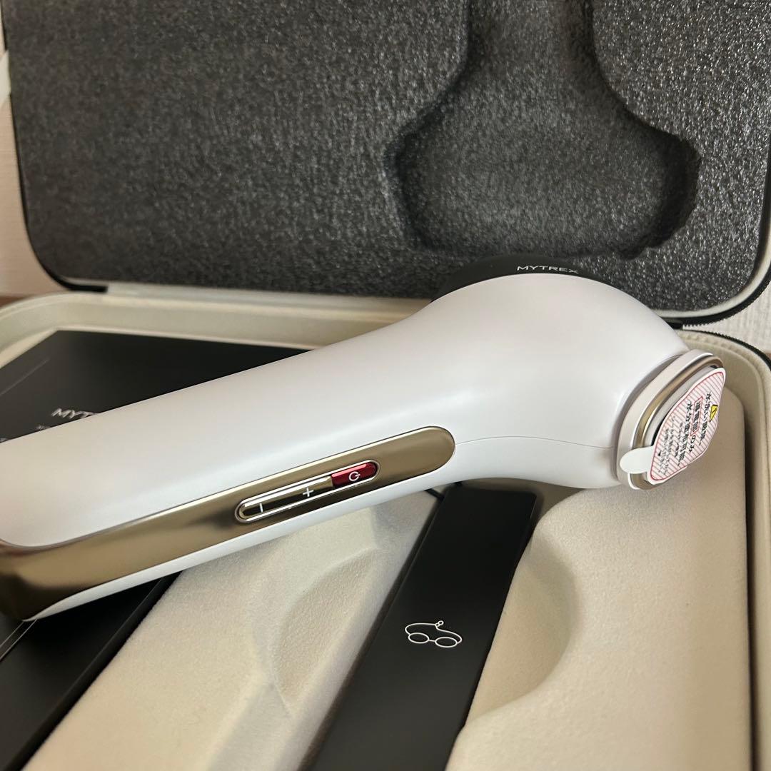 新品未使用品　MYTREX MiRAY ONE ホワイト　リフトアップ美顔器