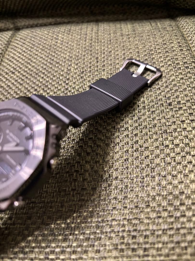 保証付き 美品 G-SHOCK GM-2100BB-1AJF メタルカバード