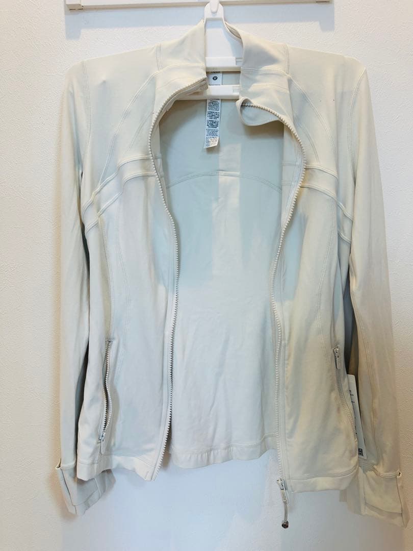 ⭐️新品未使用!ルルレモン〜✅Define ジャケット Nuluサイズ8⭕️
