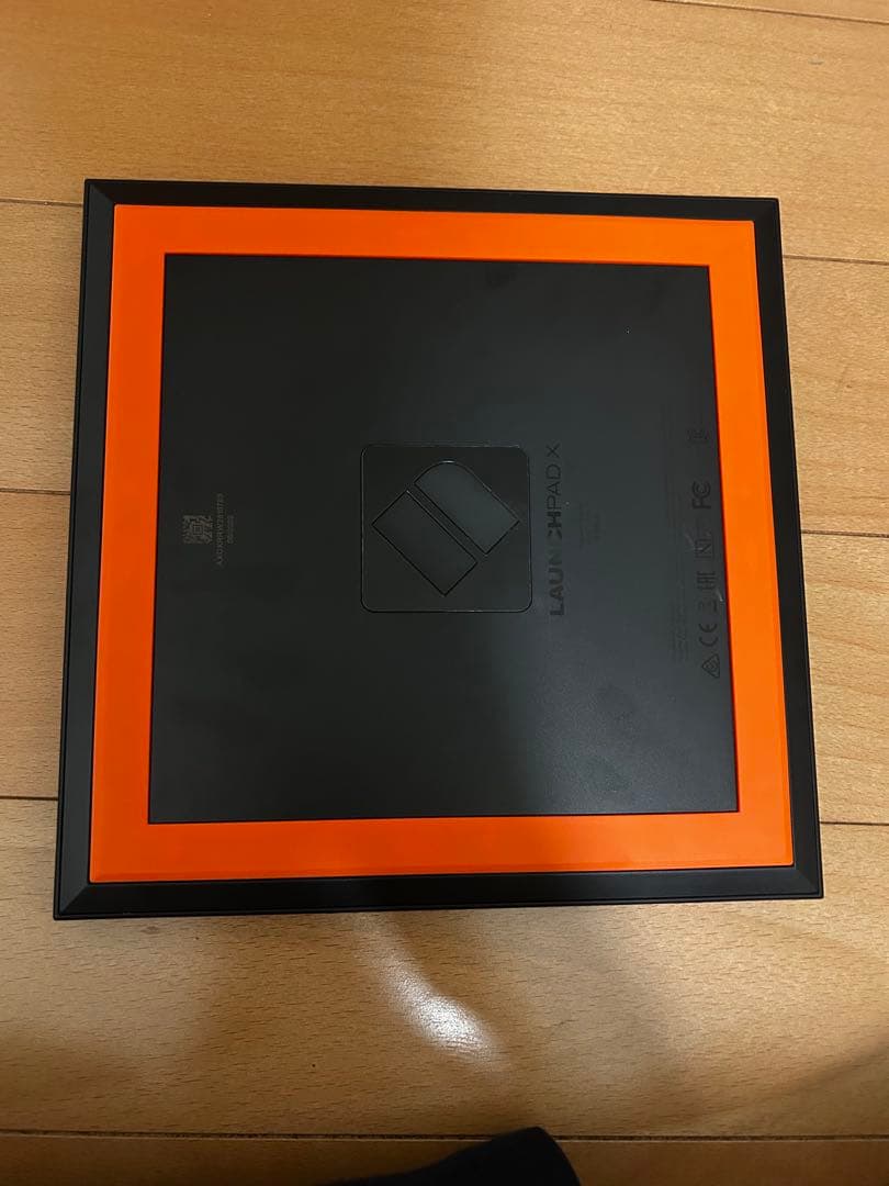 Novation Launchpad Mini MK3 MIDIコントローラー