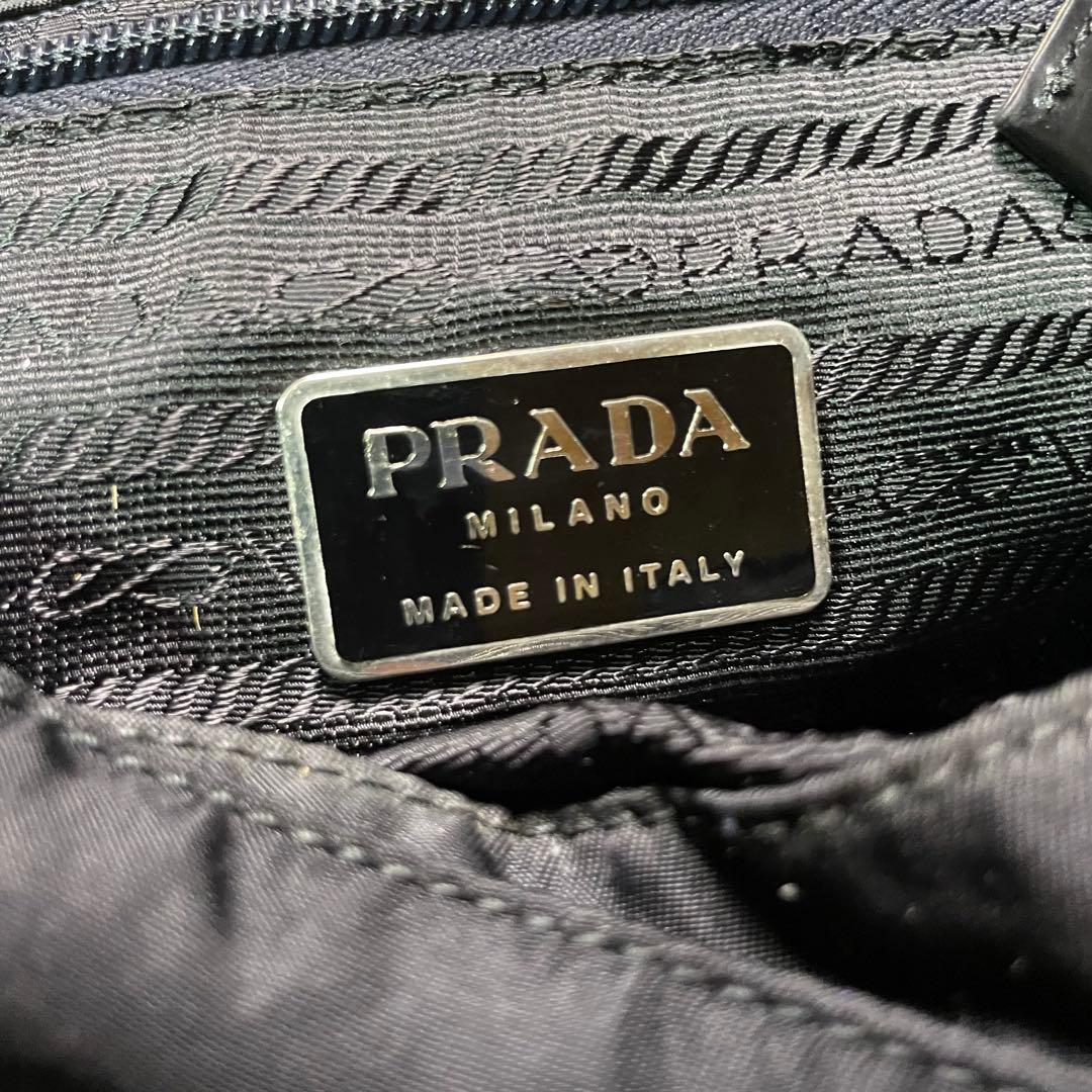 PRADAプラダ 三角ロゴ　ショルダーバッグ　カード付き