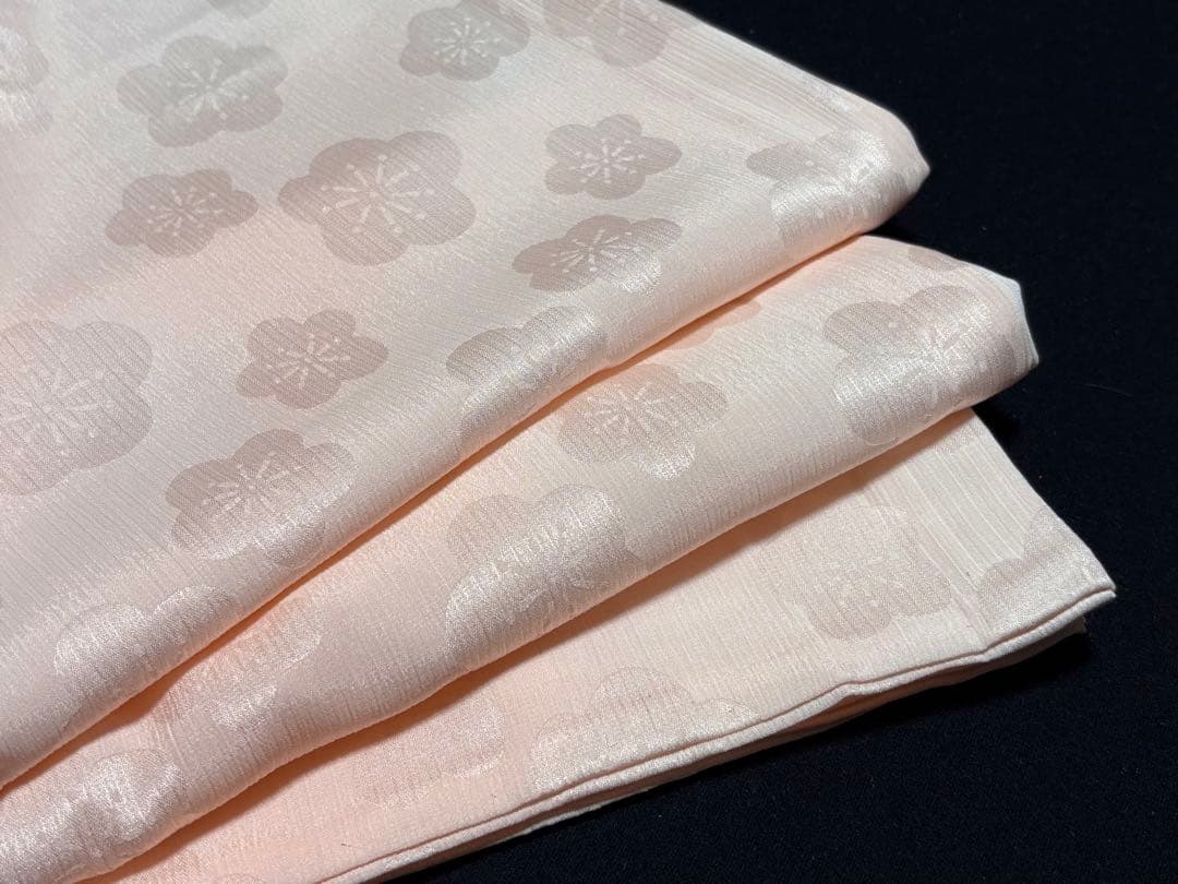 未使用品　和服　単衣　東レシルック　梅模様　無双.長襦袢(紐付)早い者勝ち