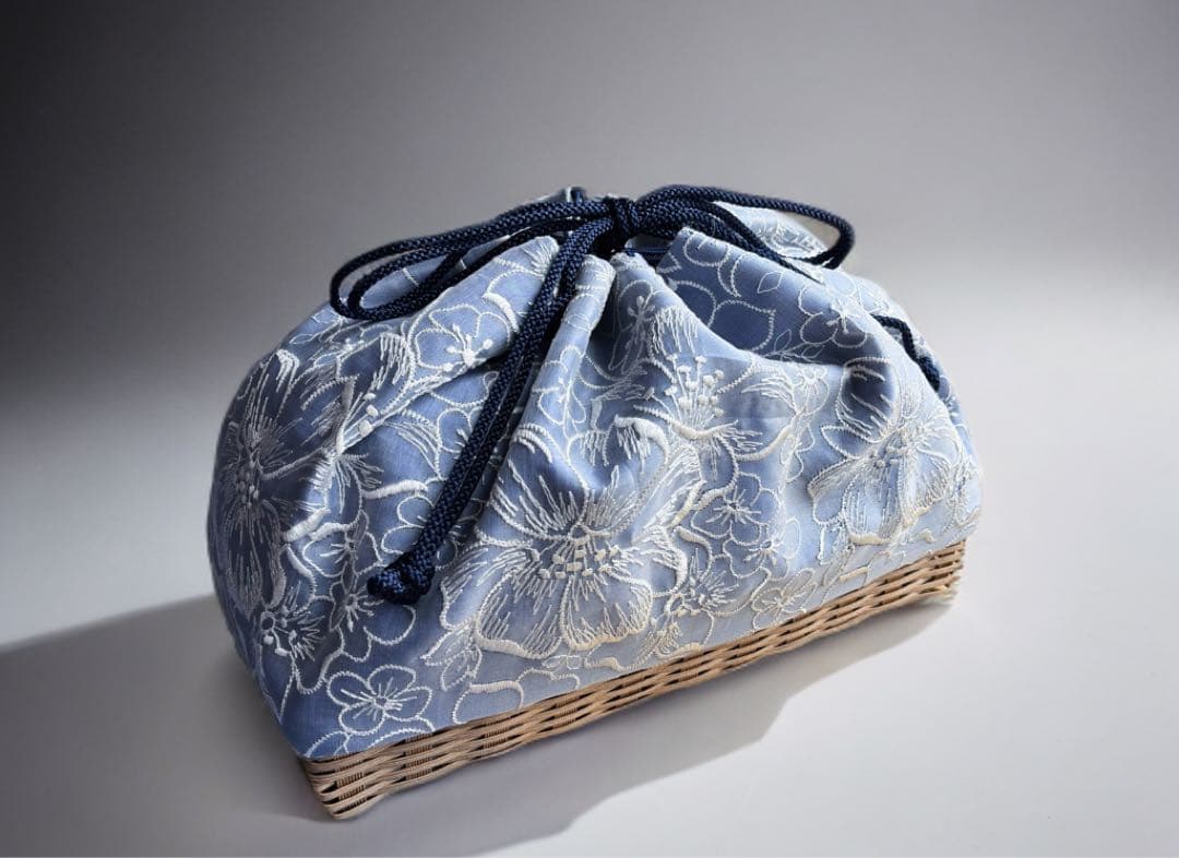 尺籠尺カゴ扇子籠　お座敷籠　巾着　着物生地　オーガンジー　カゴ巾着　浴衣　水色