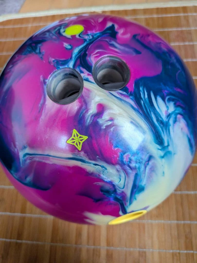 ★専用★　ROTO GRIP ATTENTION ボウリングボール　15ポンド