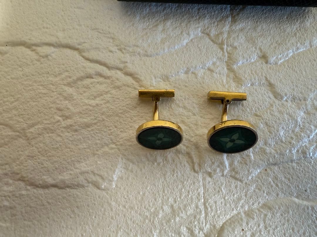 ルイヴィトン　ヴィトン　カフス　ゴールド　花柄　ケース付