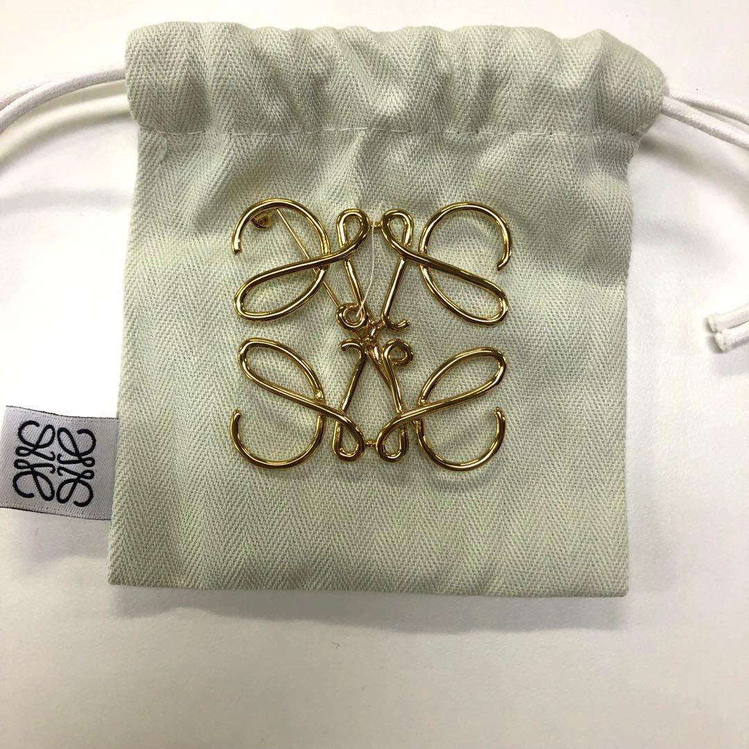 ロエベ　ゴールド　ブローチ　高級ブランド　レディース　アクセサリー