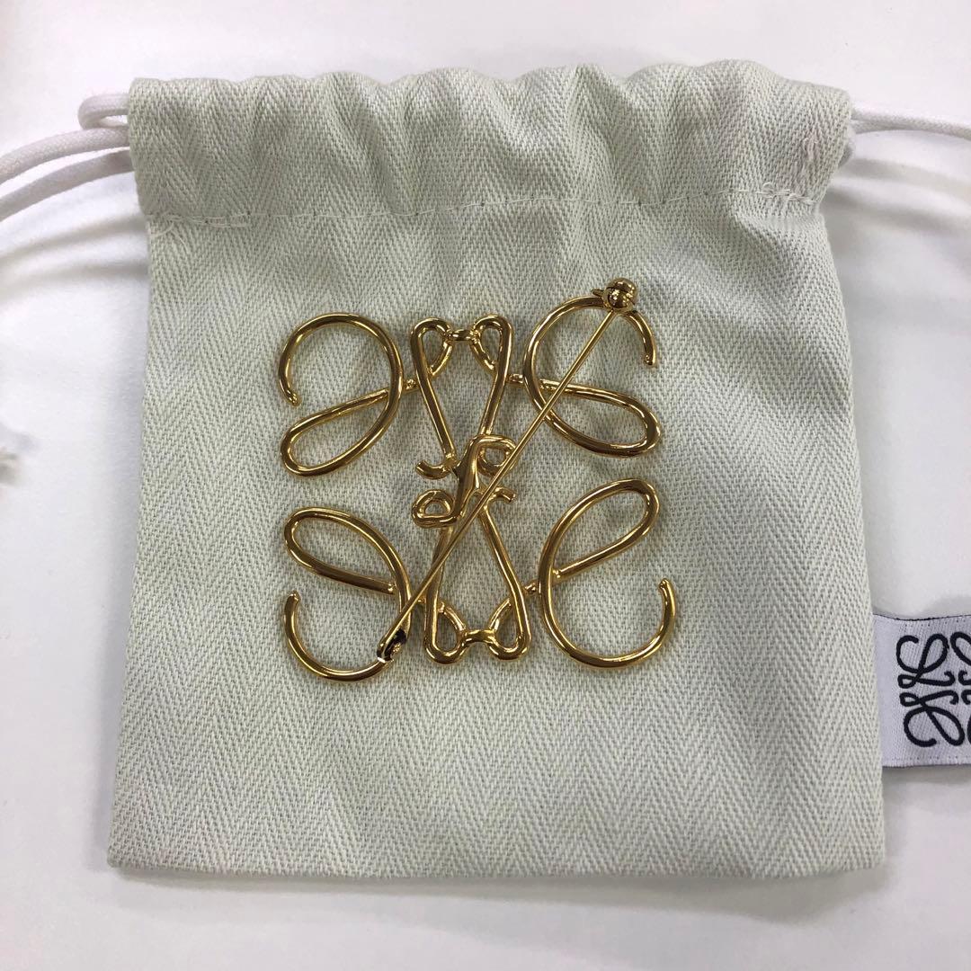 ロエベ　ゴールド　ブローチ　高級ブランド　レディース　アクセサリー