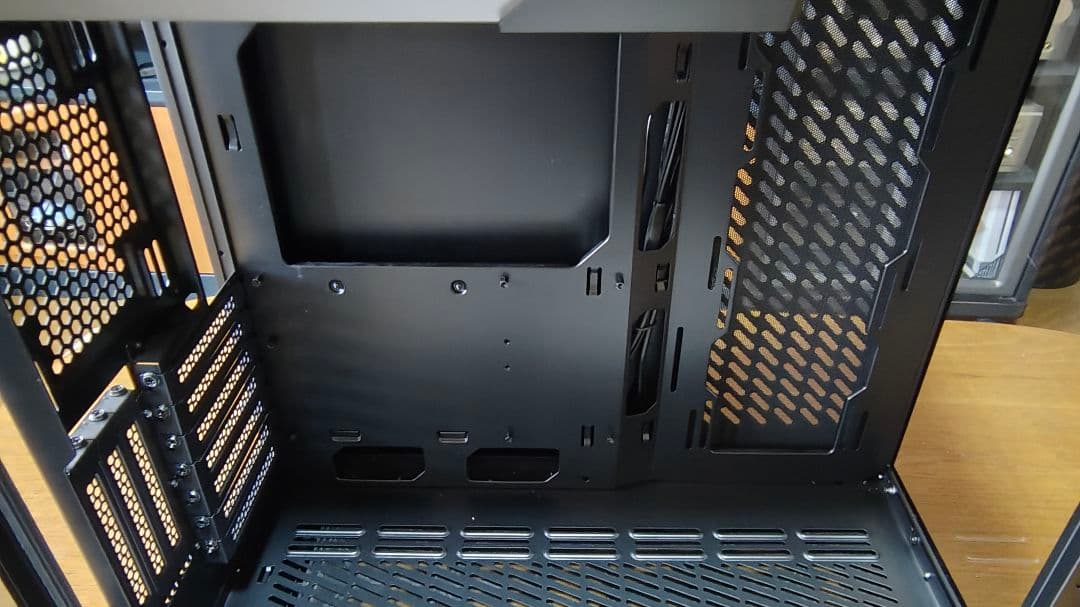 P120 CRYSTAL ミドルタワー PCケース