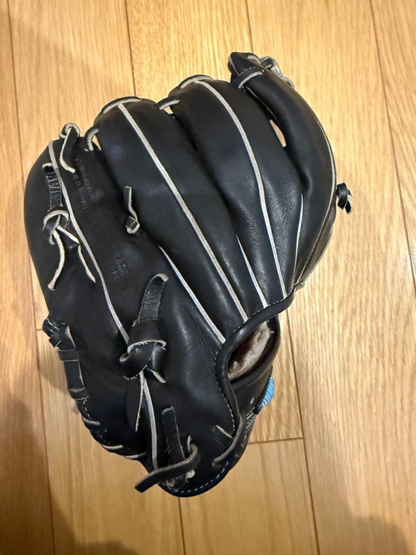 ミズノ　グローバルエリート軟式グローブ2つ、アシックスシューズ